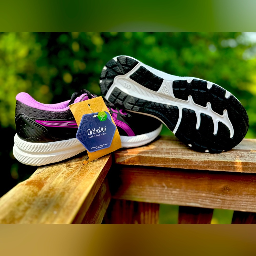 Women’s ASICS. - Picture 5 of 5